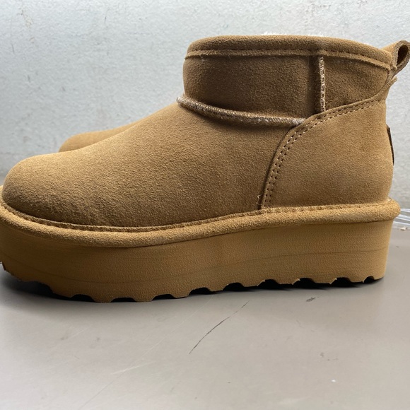 Womens Bearpaw Retro Shorty Ankle Boots 2940W Iced Coffee Platform Suede Size 6 - Picture 2 of 11